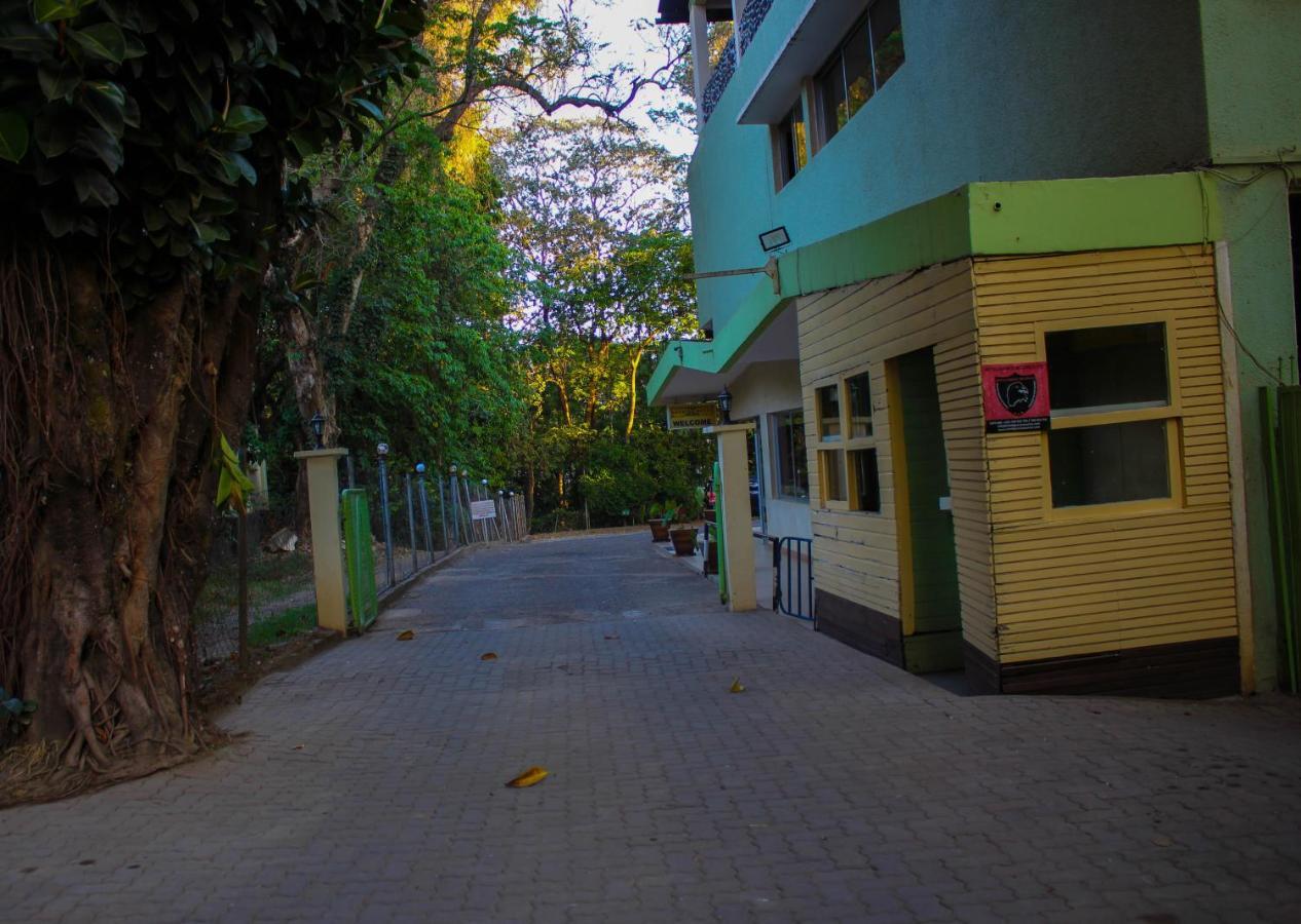 Equator Hotel Arusha Exterior photo