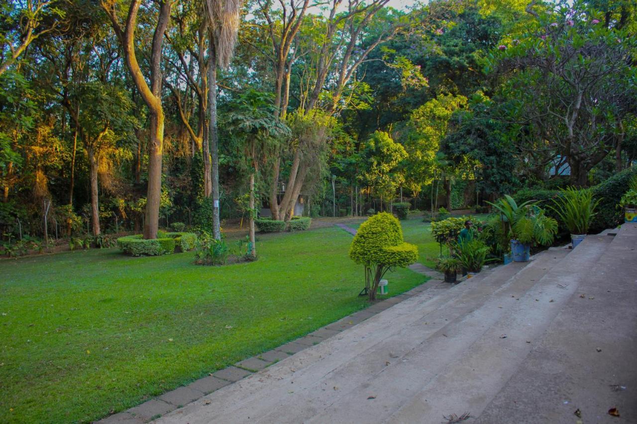 Equator Hotel Arusha Exterior photo