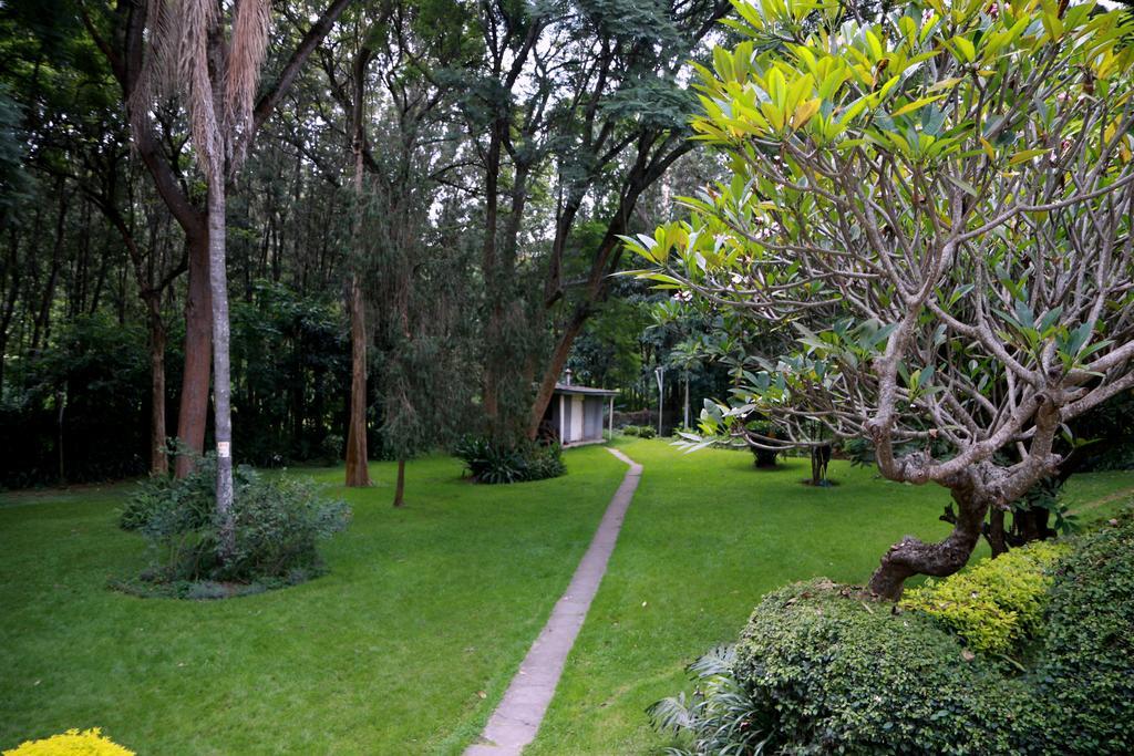 Equator Hotel Arusha Exterior photo