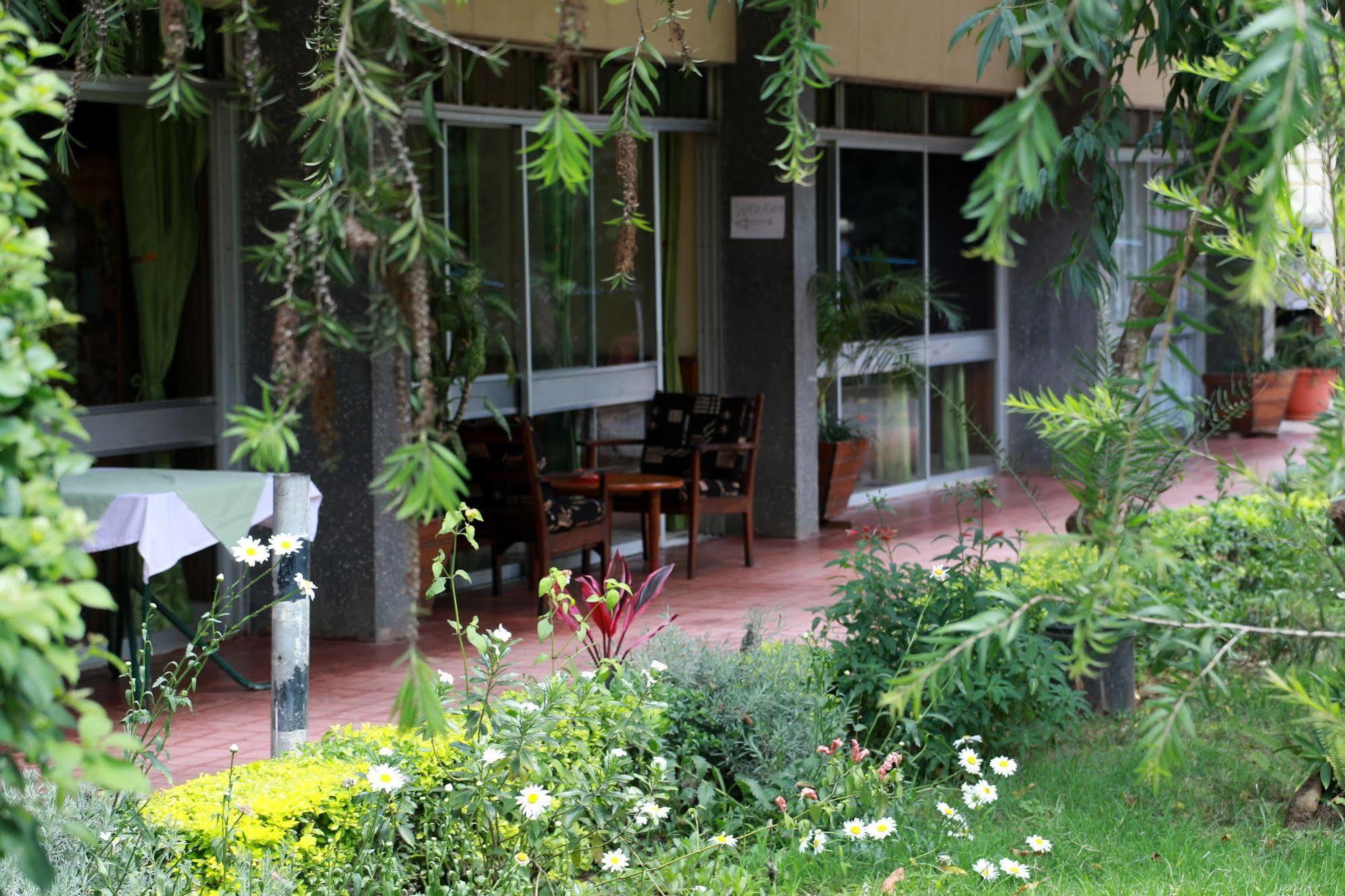 Equator Hotel Arusha Exterior photo